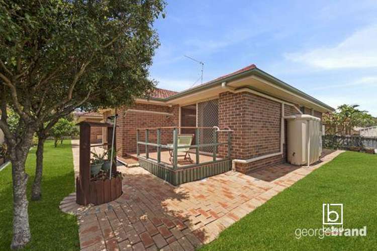 16 Tradewinds Avenue, Summerland Point NSW 2259