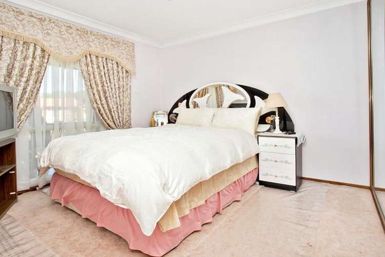 Fifth view of Homely house listing, 27 Fuchsia Crescent, Quakers Hill NSW 2763