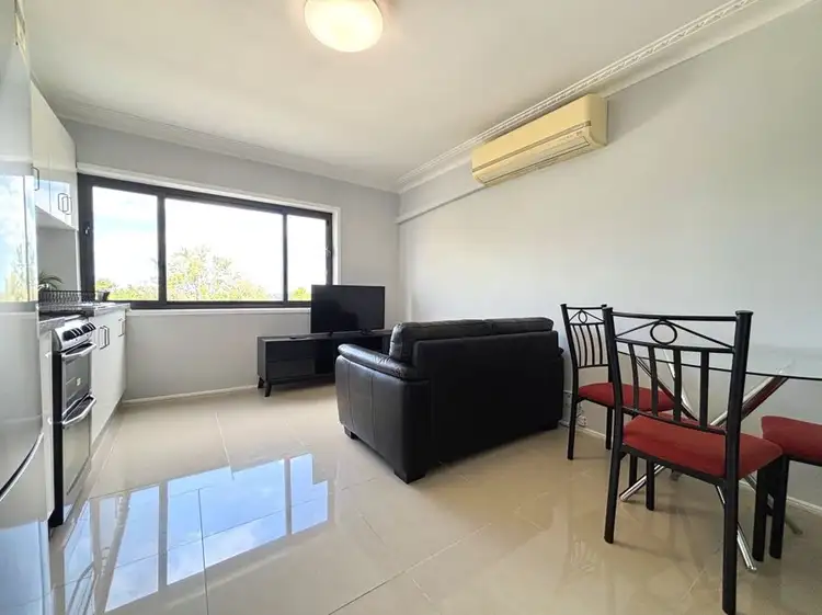 5/155 Gladstone Road