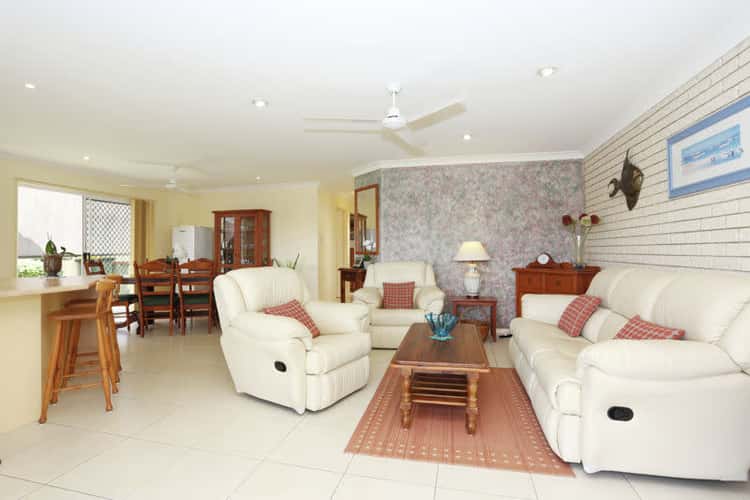 Sixth view of Homely semiDetached listing, 1/20 Tradewinds Drive, Banksia Beach QLD 4507
