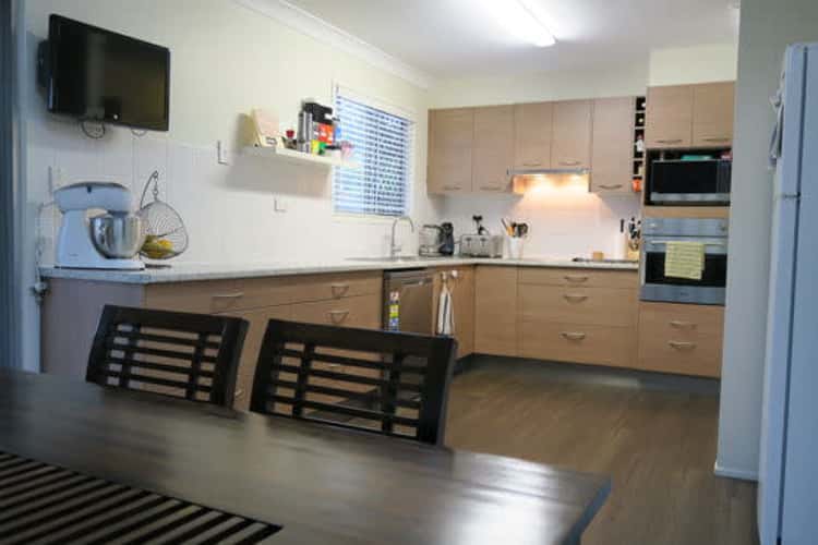 Fourth view of Homely house listing, 7 Way Court, Silkstone QLD 4304