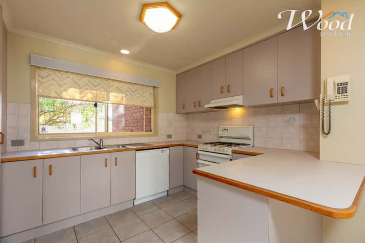 Fifth view of Homely unit listing, 2/19 Harvey Crt, Albury NSW 2640