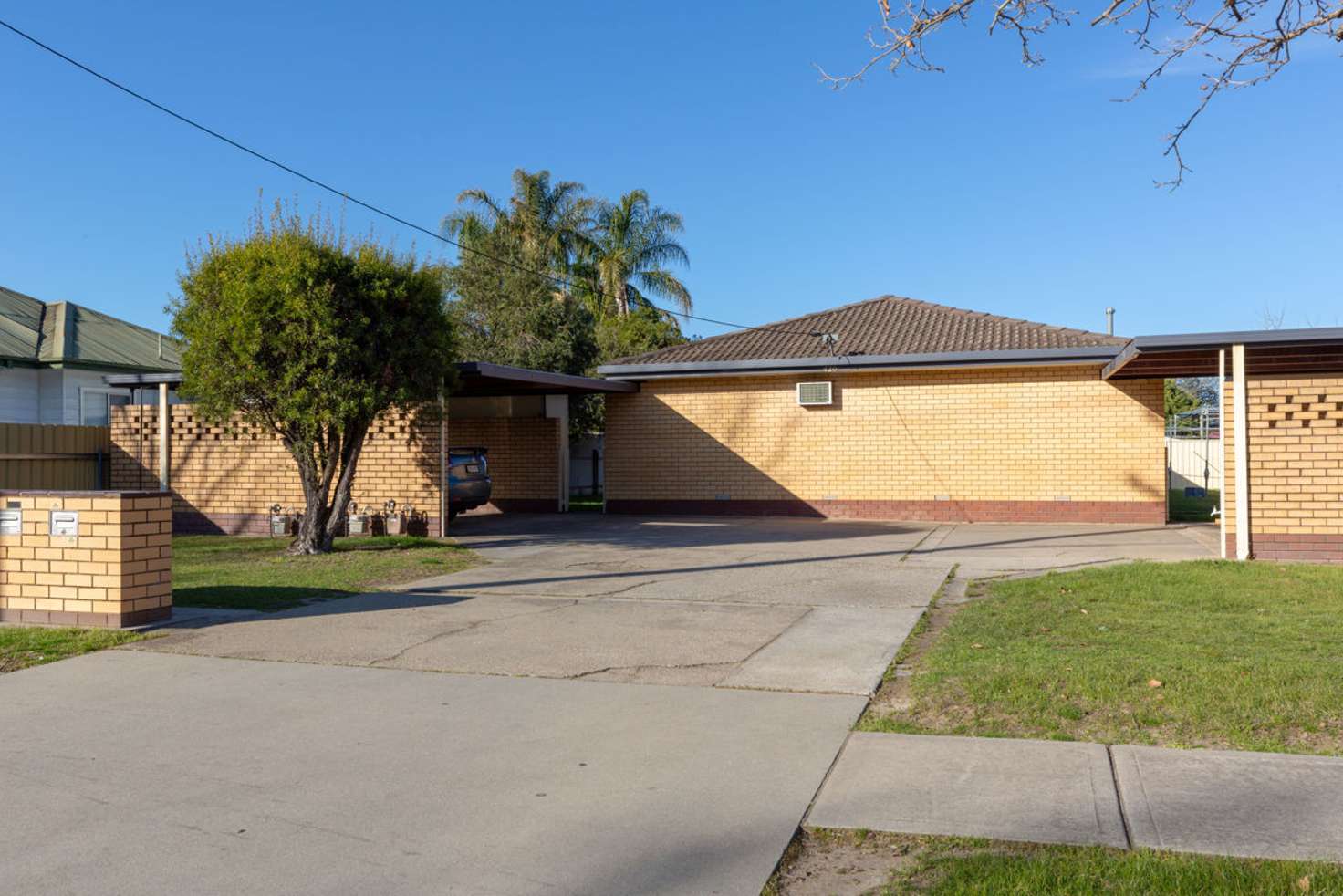 Main view of Homely unit listing, 2/420 Urana Road, Lavington NSW 2641