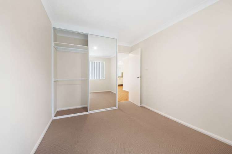 Fourth view of Homely house listing, 10a Kynan Close, Lake Haven NSW 2263