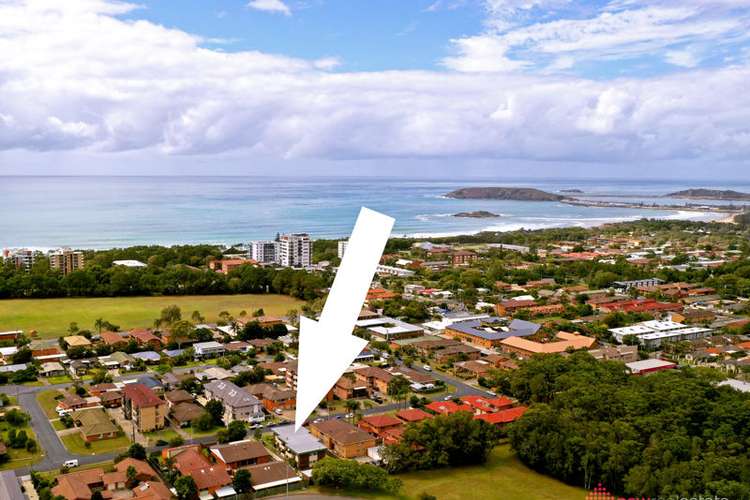 Main view of Homely unit listing, 2/13 San Francisco Avenue, Coffs Harbour NSW 2450