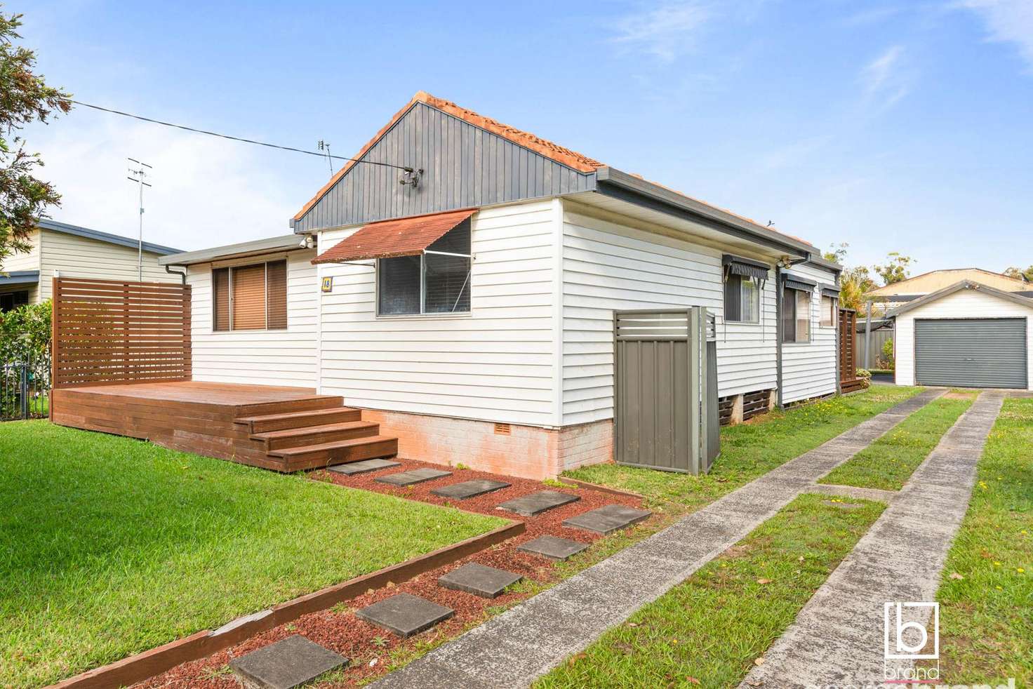 Main view of Homely house listing, 18 Laguna Parade, Berkeley Vale NSW 2261