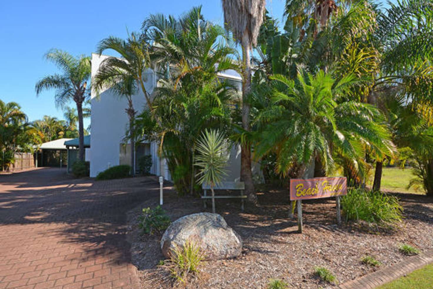 Main view of Homely unit listing, Unit 2/3 Beach Road, Pialba QLD 4655