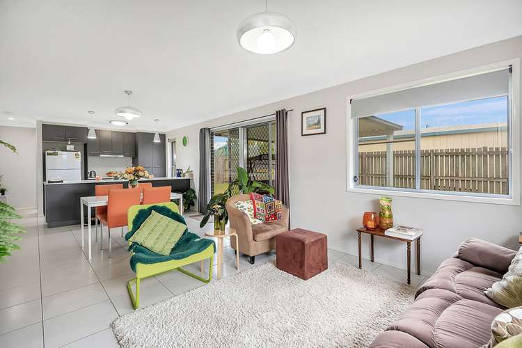 Third view of Homely unit listing, 2/213 New England Highway, Harlaxton QLD 4350