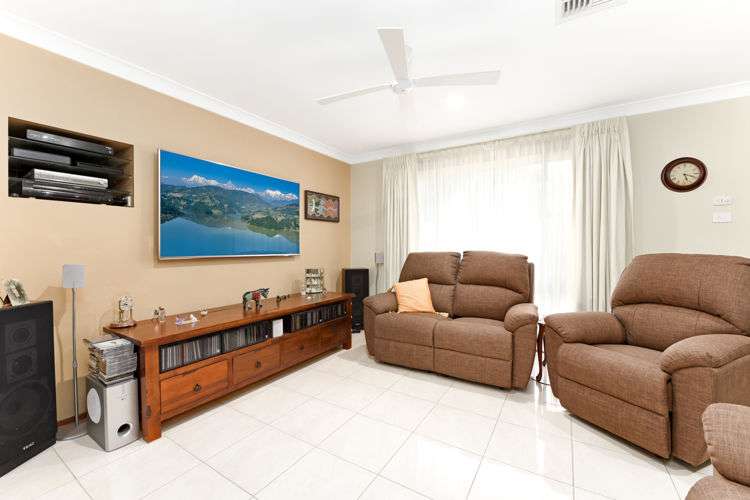 Second view of Homely house listing, 5/25 Traminer Place, Eschol Park NSW 2558