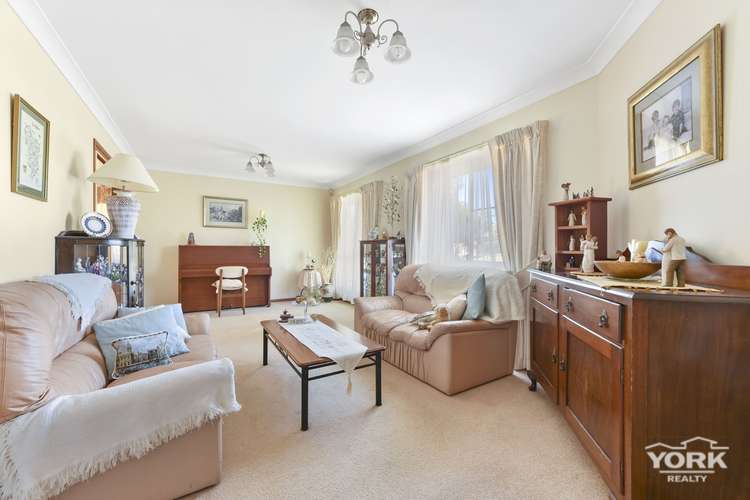 Second view of Homely house listing, 3 Emerald Court, Middle Ridge QLD 4350