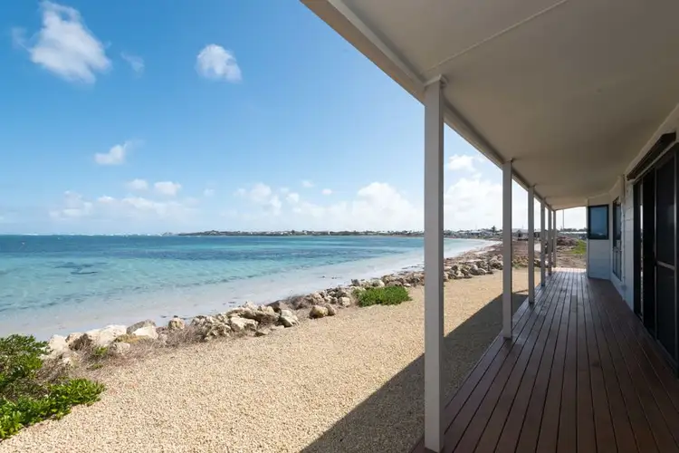 18 Newton Road, Pelican Point SA 5291