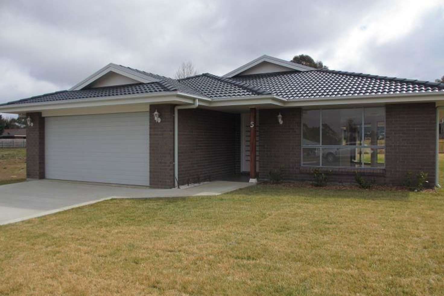 Main view of Homely house listing, 5 Claret Ash Drive, Guyra NSW 2365