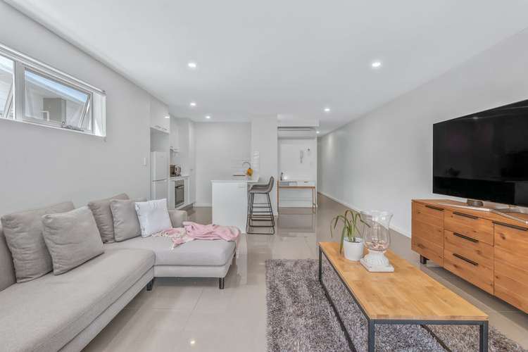 Fifth view of Homely unit listing, 3 / 19 Pickwick Street, Cannon Hill QLD 4170