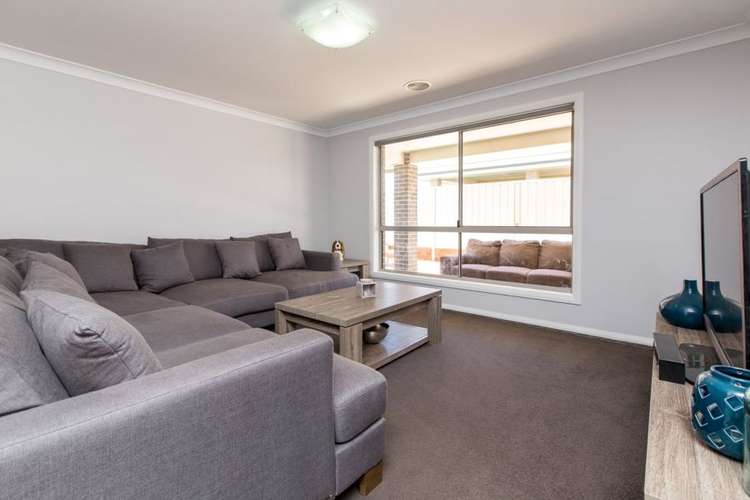 Second view of Homely house listing, 9 Morris Crescent, Gobbagombalin NSW 2650
