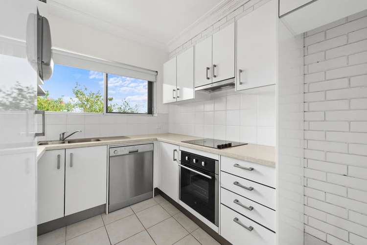 Second view of Homely unit listing, 5/27 Second Avenue, Sandgate QLD 4017