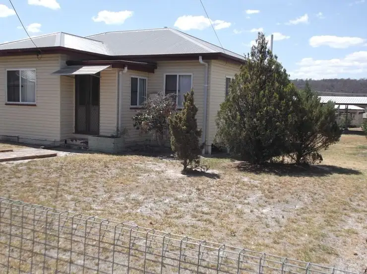 90 Lock Street, Stanthorpe QLD 4380
