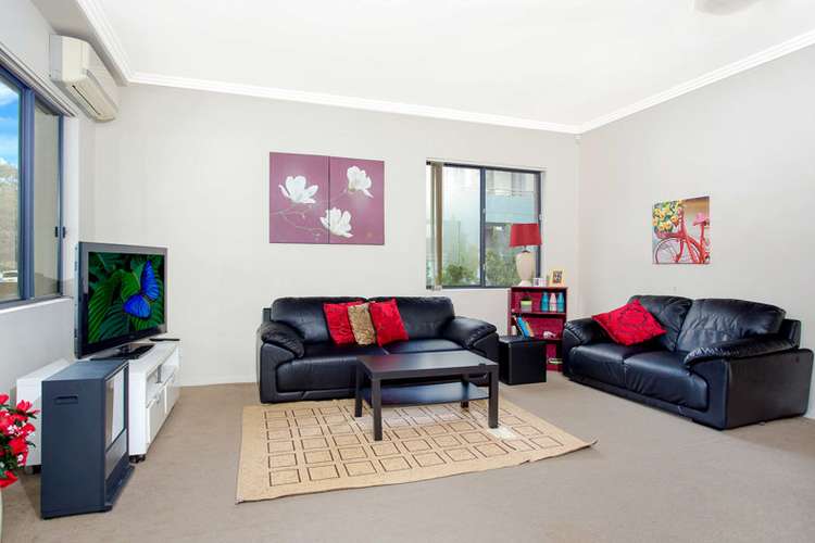 Second view of Homely apartment listing, 3/4 Darcy Road, Westmead NSW 2145