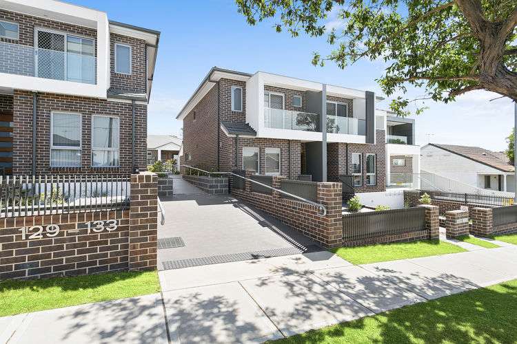 Main view of Homely villa listing, 13/129-133 Dunmore Street, Wentworthville NSW 2145
