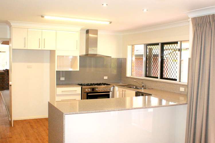 Second view of Homely house listing, 6 Taralye Place, Chapel Hill QLD 4069