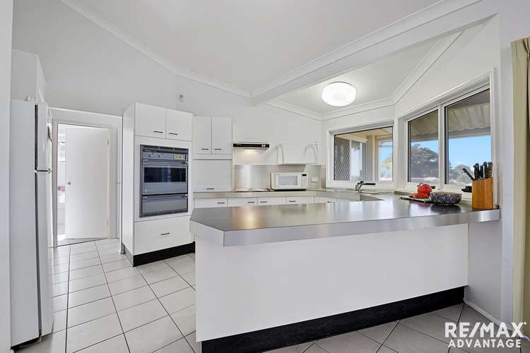 Fourth view of Homely townhouse listing, 2/136 Carlton Terrace, Manly QLD 4179