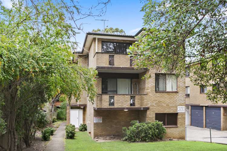 Main view of Homely unit listing, 4/4-6 Allen Street, Harris Park NSW 2150