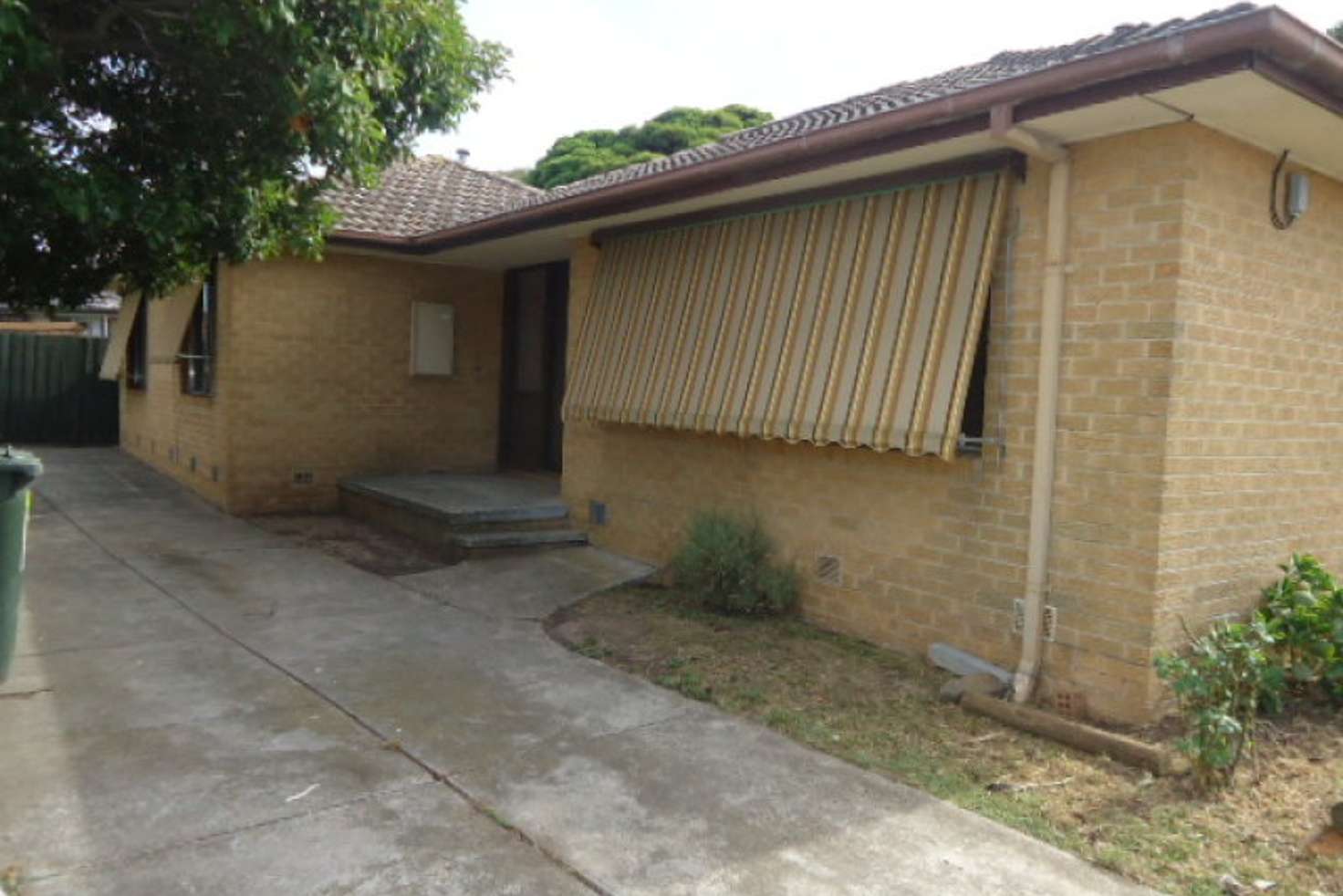 Main view of Homely house listing, 5 Dingley Close, Gladstone Park VIC 3043