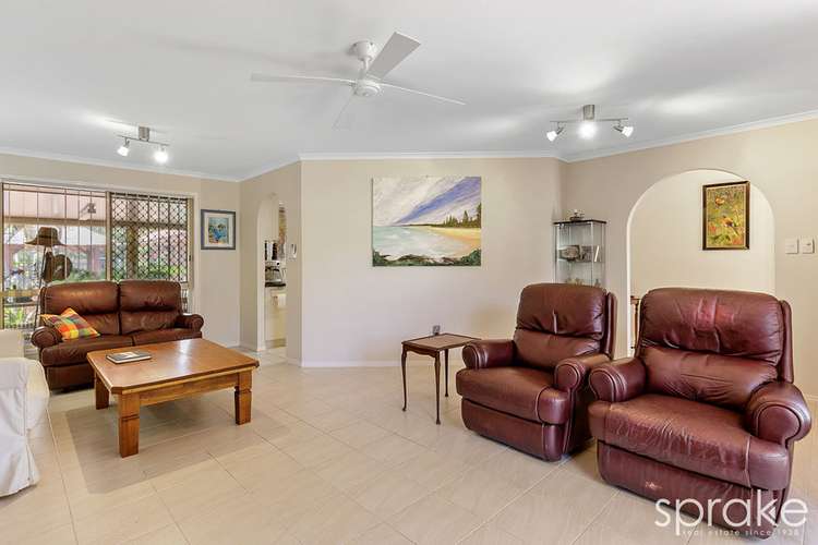 Fifth view of Homely house listing, 18 Aqualine Drive, Point Vernon QLD 4655