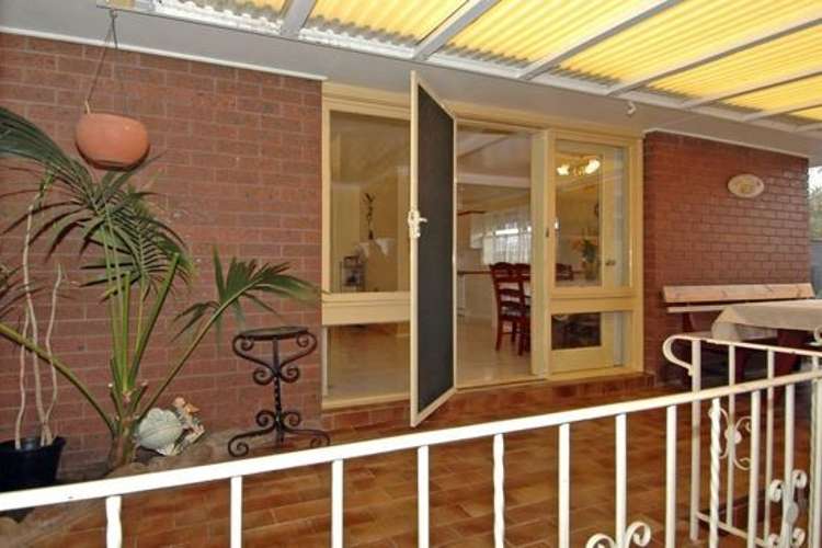 Fifth view of Homely house listing, 15 Hothlyn Drive, Craigieburn VIC 3064