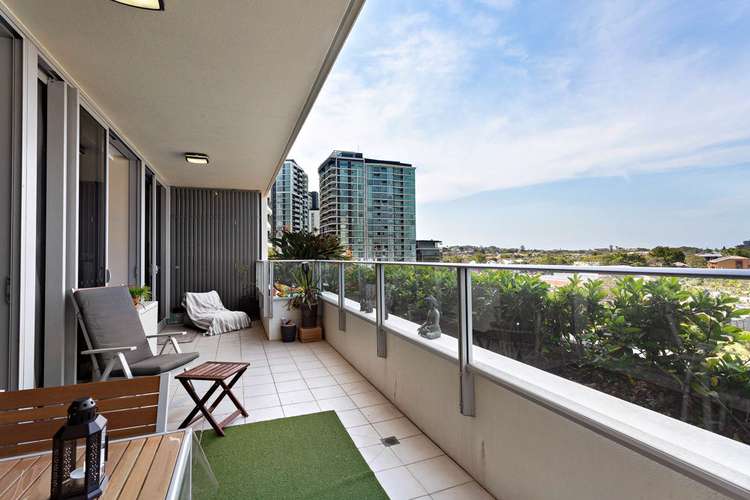 Main view of Homely apartment listing, 4001/37c Harbour Road, Hamilton QLD 4007