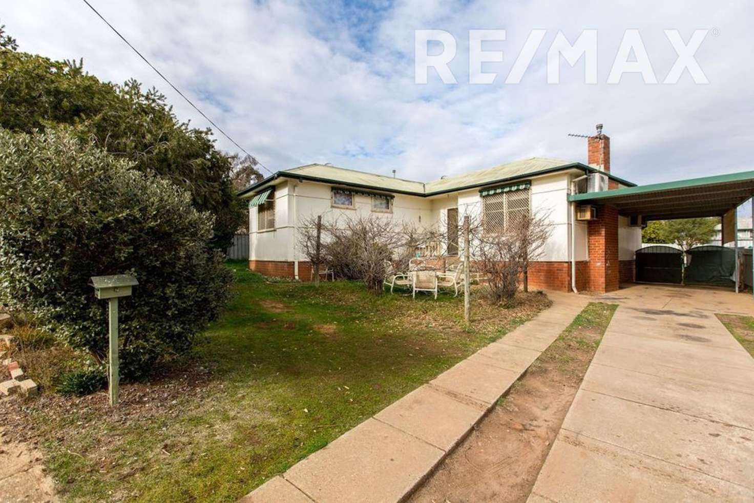 Main view of Homely house listing, 4 Margaret Avenue, Mount Austin NSW 2650