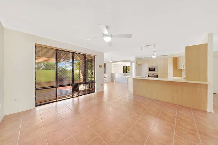 Fifth view of Homely house listing, 2 Hewett Court, Clinton QLD 4680