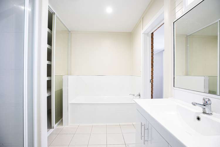 Fifth view of Homely house listing, 32 Pharlap Parade, Ooralea QLD 4740