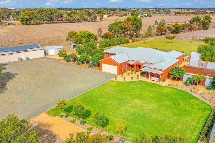 25 Riverview Dr, Deniliquin NSW 2710