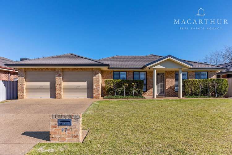 47 Paldi Crescent, Glenfield Park NSW 2650