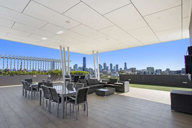 Second view of Homely apartment listing, 70/55 Princess Street, Kangaroo Point QLD 4169