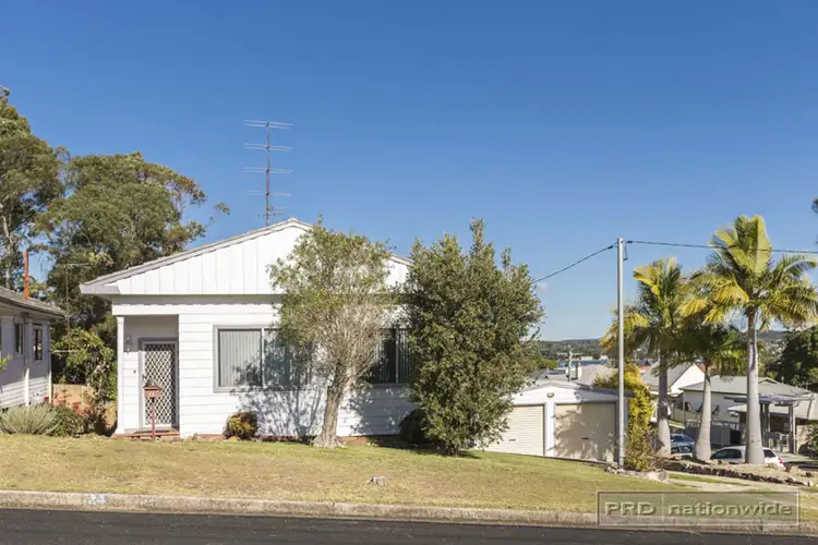 24 Raymond Street, Speers Point NSW 2284