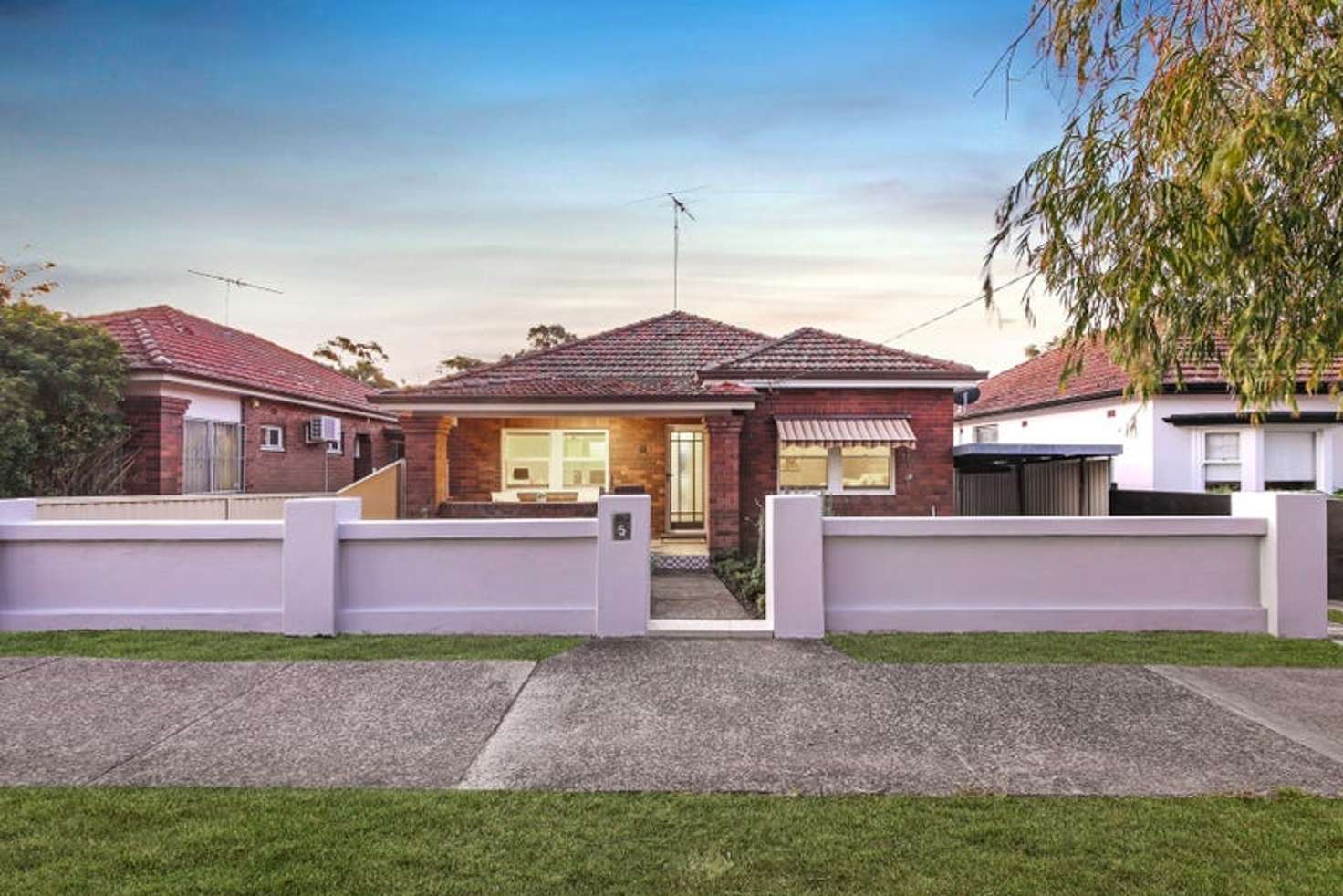 Main view of Homely house listing, 5 Kingsgrove Avenue, Kingsgrove NSW 2208