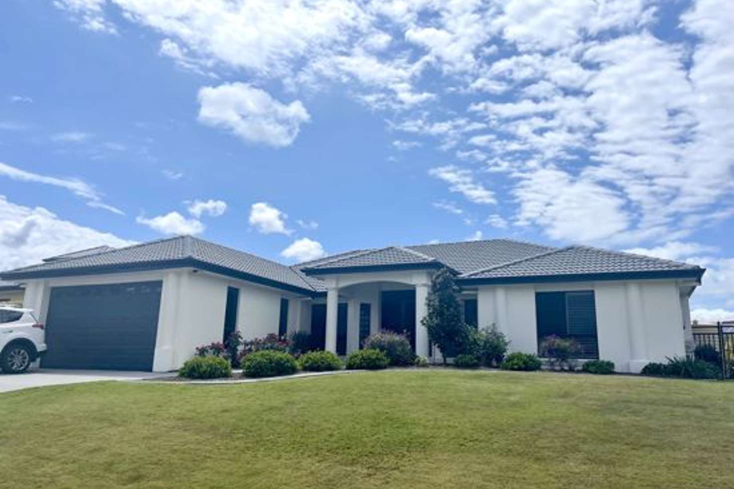 Main view of Homely house listing, 4 London Chase, Arundel QLD 4214
