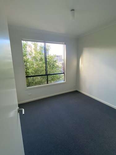 Fourth view of Homely apartment listing, 18 9 Petrea Place, Melton VIC 3337