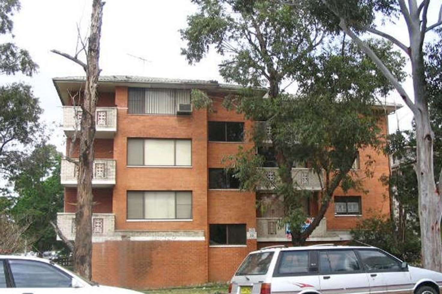 Main view of Homely unit listing, 4/32 Remembrance Ave, Warwick Farm NSW 2170