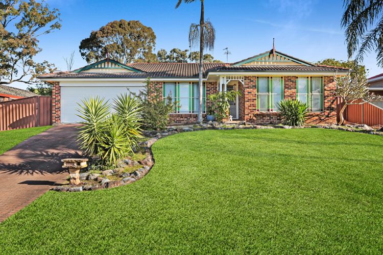 24 Griffiths Place, Eagle Vale NSW 2558