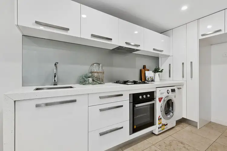 Third view of Homely apartment listing, 6/126 Albion Street, Brunswick VIC 3056