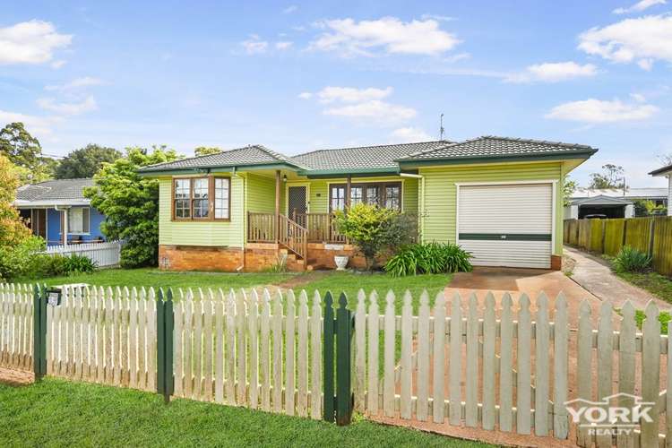 17 Berghofer Street, Rockville QLD 4350