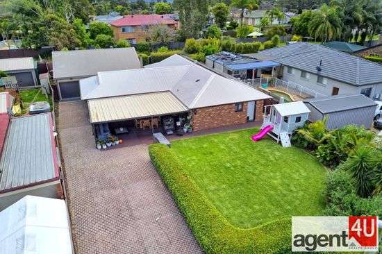 Main view of Homely house listing, 17 Carlyle Crescent, Cambridge Gardens NSW 2747
