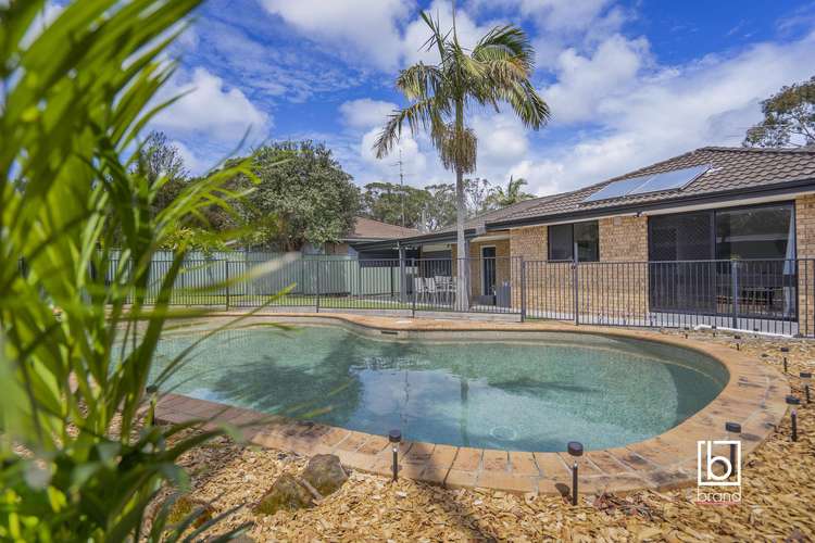 2 Canberry Close, Buff Point NSW 2262