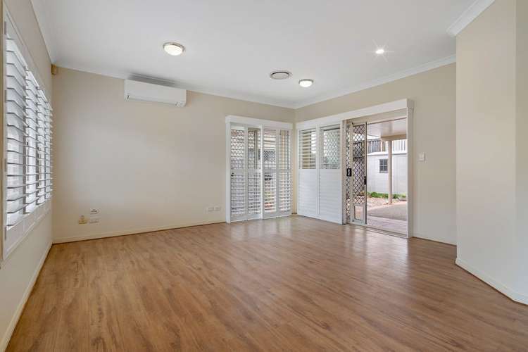 Fifth view of Homely house listing, 11 Flame Tree Crs, Carindale QLD 4152