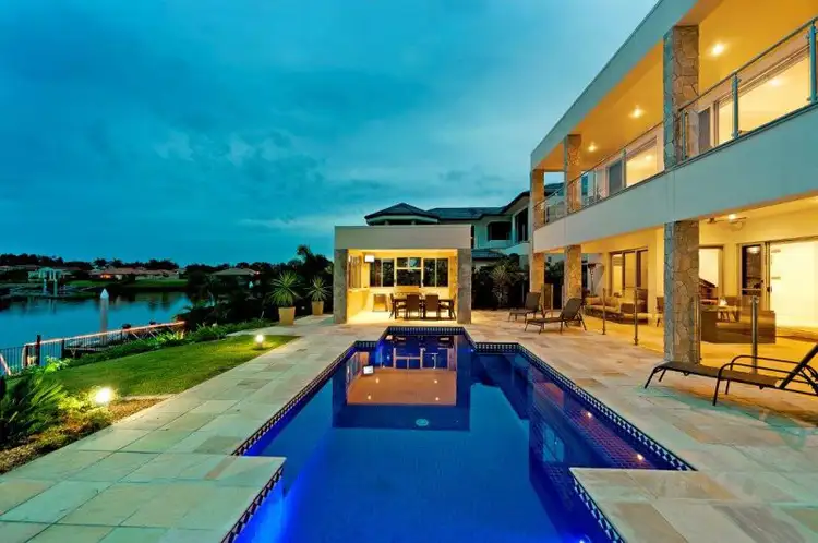 2327 Cressbrook Drive, Hope Island QLD 4212