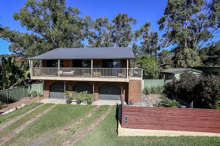 18 Lake Street, Wyee Point NSW 2259