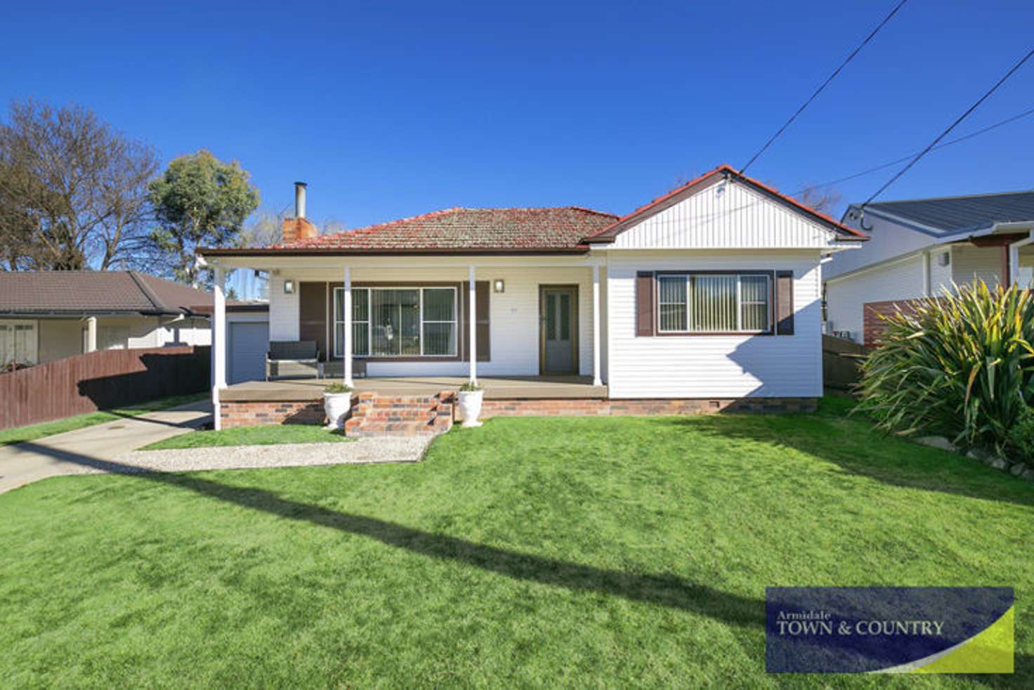 Main view of Homely house listing, 10 Holmes Avenue, Armidale NSW 2350