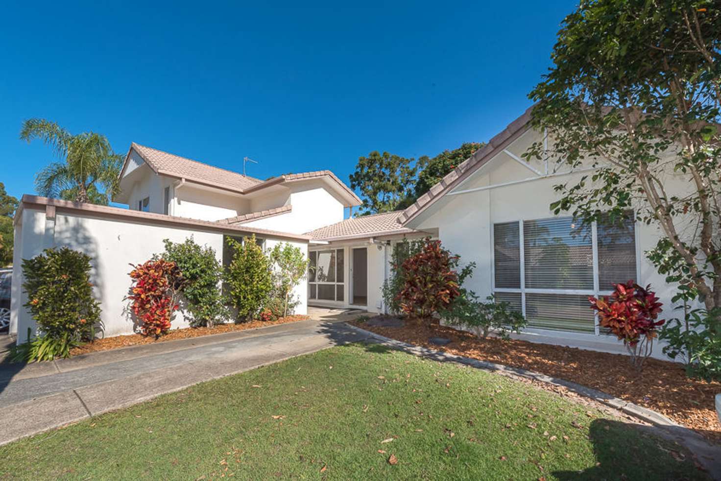 Main view of Homely villa listing, 11/2 ST KEVINS AVENUE, Benowa QLD 4217